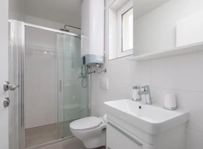 2 Bedrooms Apartment with sea view
