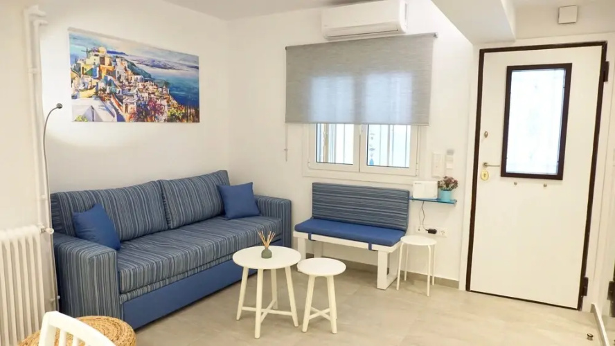 Cycladic Style Apt in Athens
