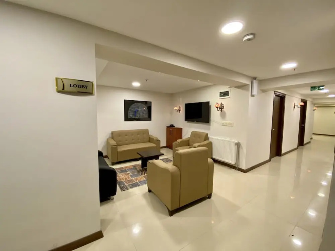 Grand Life Hotel