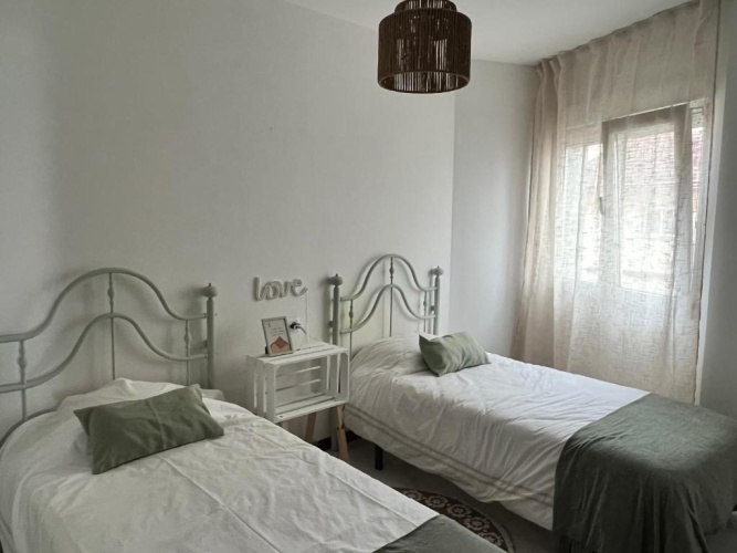 3 Bedrooms Apartment