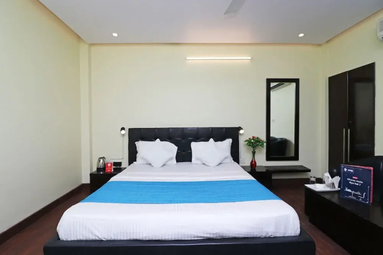 OYO 10666 Hotel Star