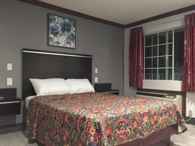 Starlight Inn Valley Boulevard
