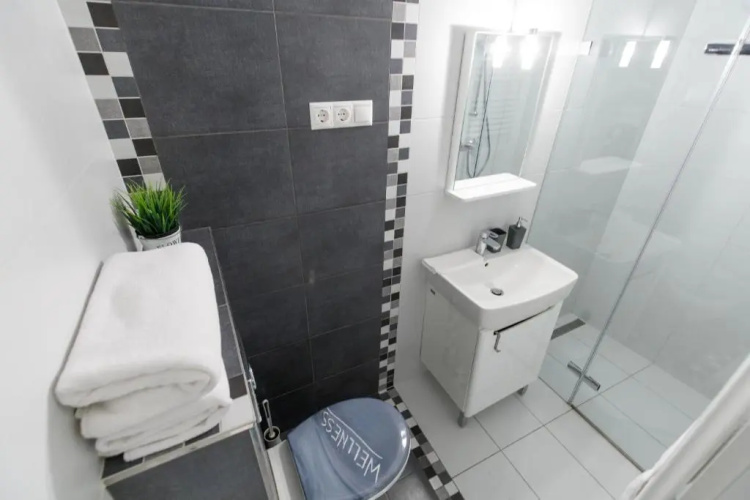 Sleek Minimalist Studio at Inner City