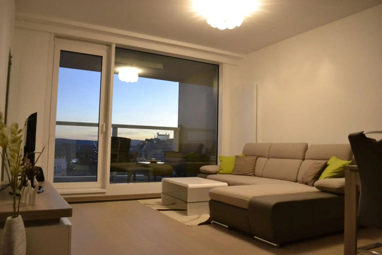Panorama Apartment with Free Parking
