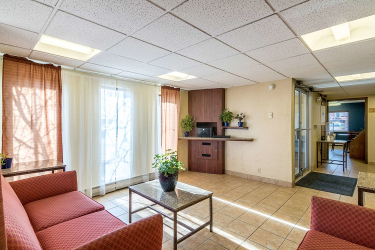 Motel 6 Eau Claire, WI
