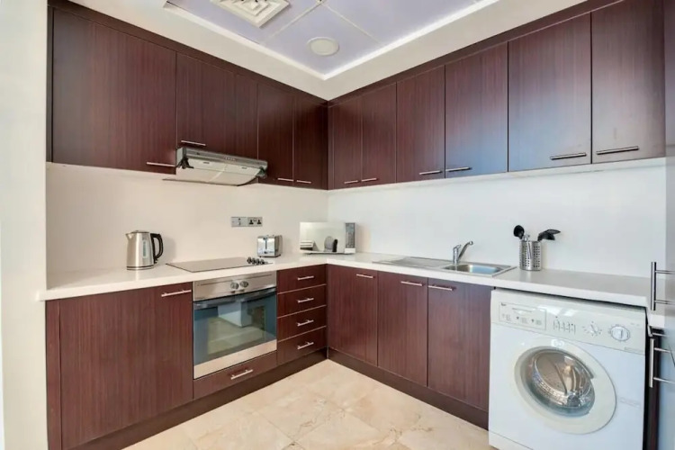 Luxury Apartment Steps Away From Everything - Image 7