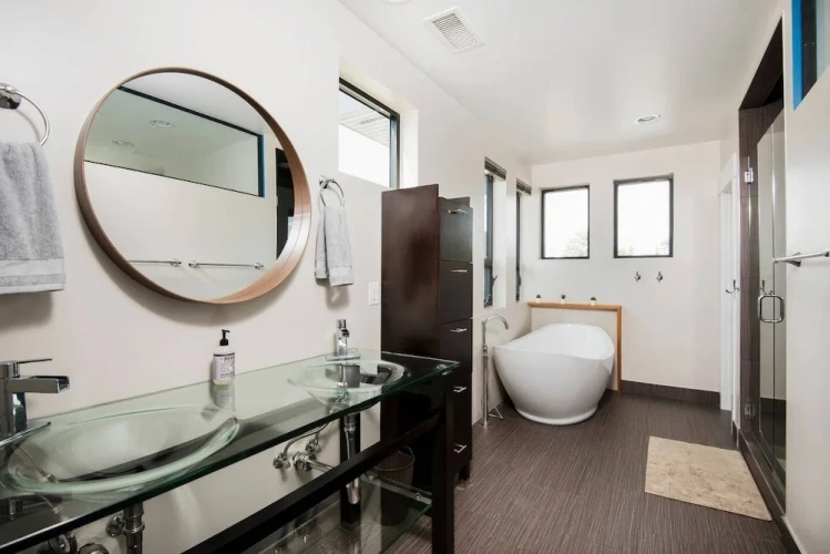 3 Bedrooms Cottage