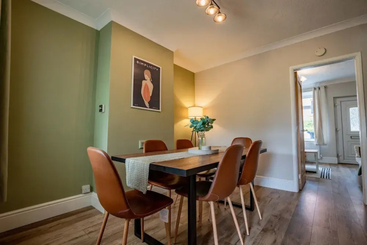 Host Stay Mayfield House
