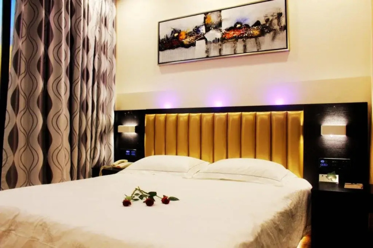 Younger Hotel