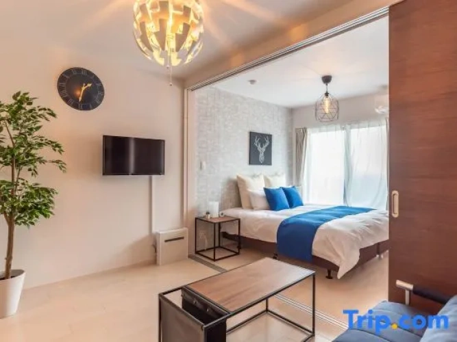 1 Bedroom Quadruple Family Apartment
