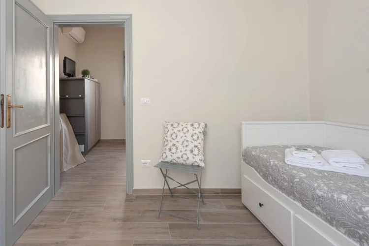 Sanzanobi Apartment