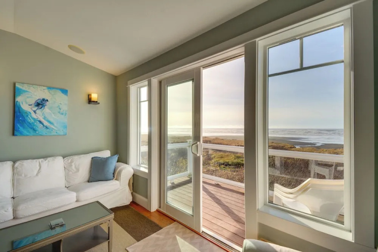 Oceanfront Moclips Retreat w/ Beach Access & View!