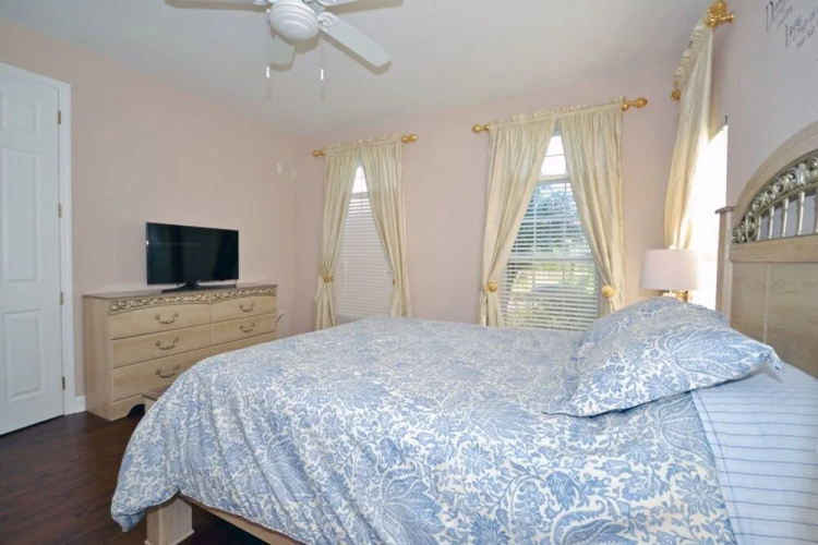 Formosa Gardens 220794