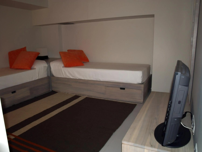 Eco Alcala Suites