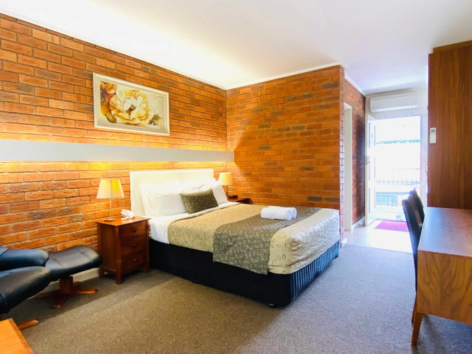 Connells Motel & Serviced Apartments