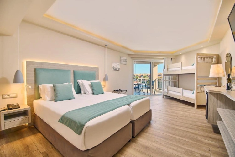 Standard Quadruple Family room with pool view