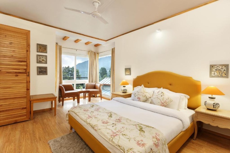 2 Bedrooms Apartment
