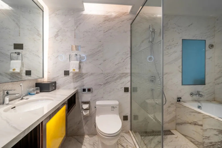 Suning Universal Hotel