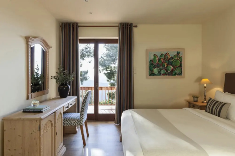 Santa Marina Arachova HotelOver view