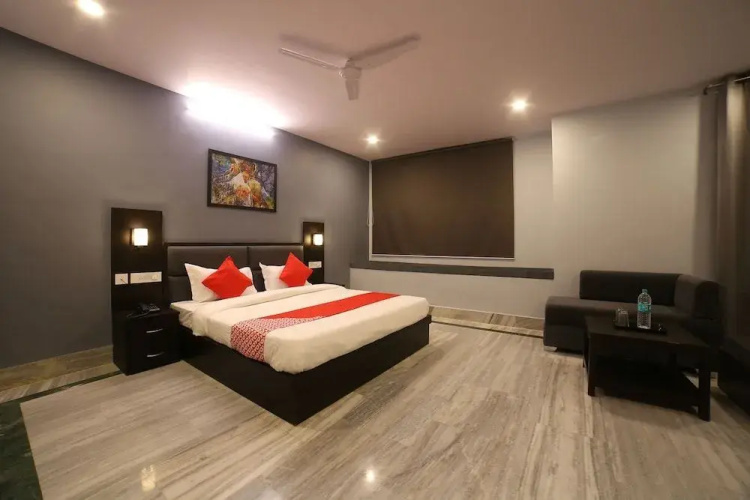 Hotel Vasko by OYO Rooms