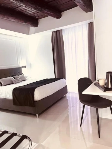 Family Suite with balcony and with courtyard view