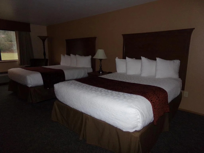 Cowlitz River Lodge