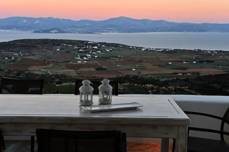 Panoramic three villa complex with helipad by VillaRentalsgr