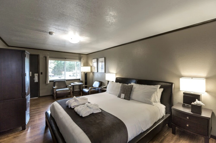 Earthbox Inn & Spa