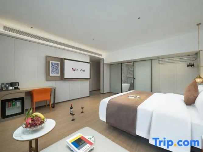 Luxury Suite