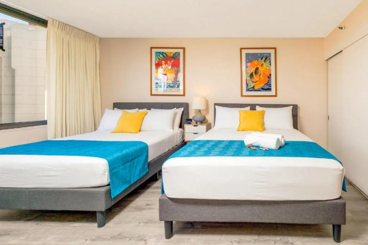 18th Floor with Mountain Views - Close to Beach - WiFi, Parking