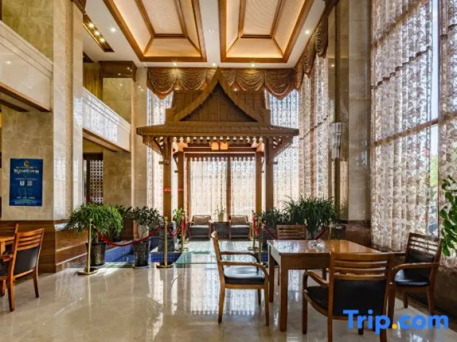 Yunqi Hotel