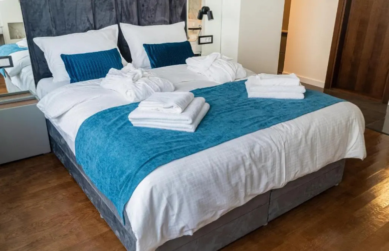 9 Nine - Luxury Apartments & Suites