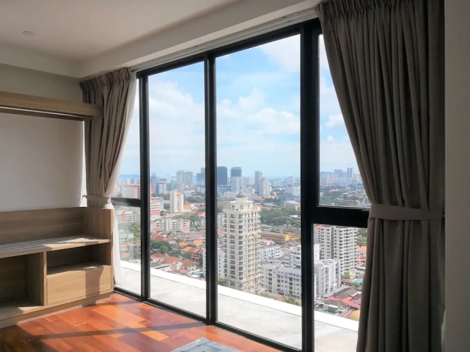 Apartment with city view