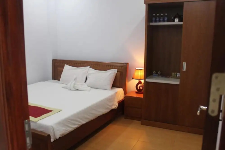 Phan Van Hotel