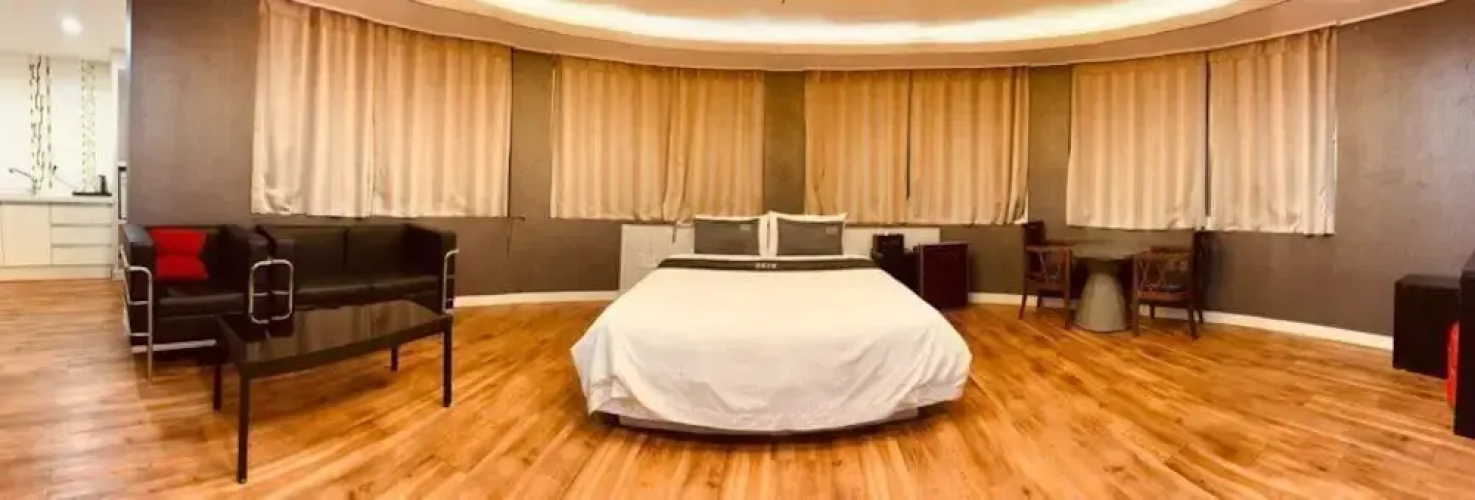ZAZA Motel