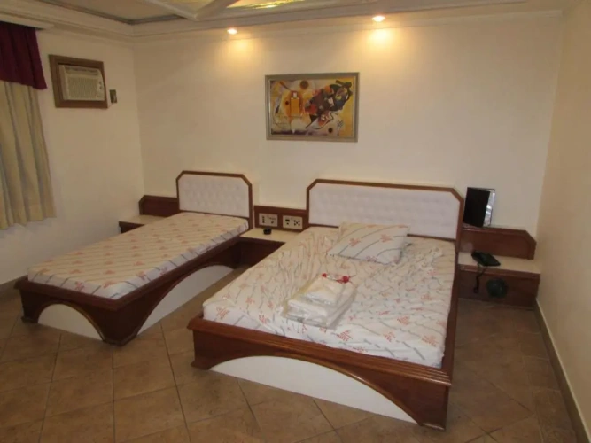Standard Triple room