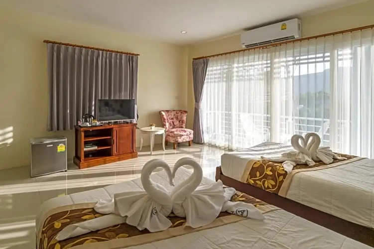 Standard Twin room