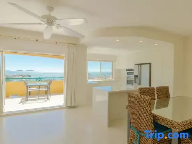 3 Bedrooms Deluxe Quadruple Suite
