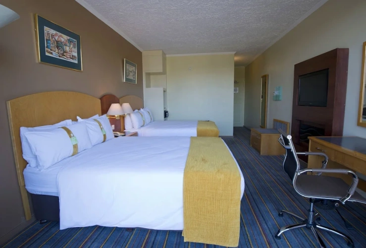 Standard Quadruple room with balcony