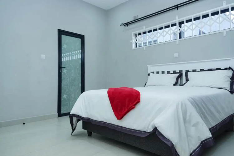 Greyville Apartments