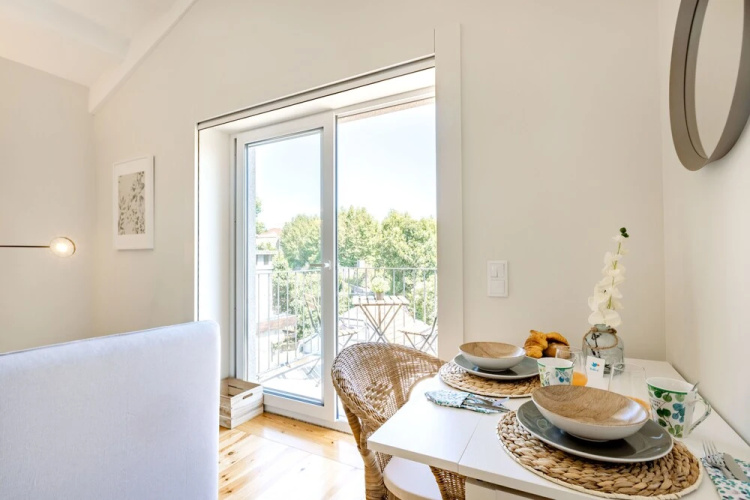 Porto Downtown Studio with Balcony
