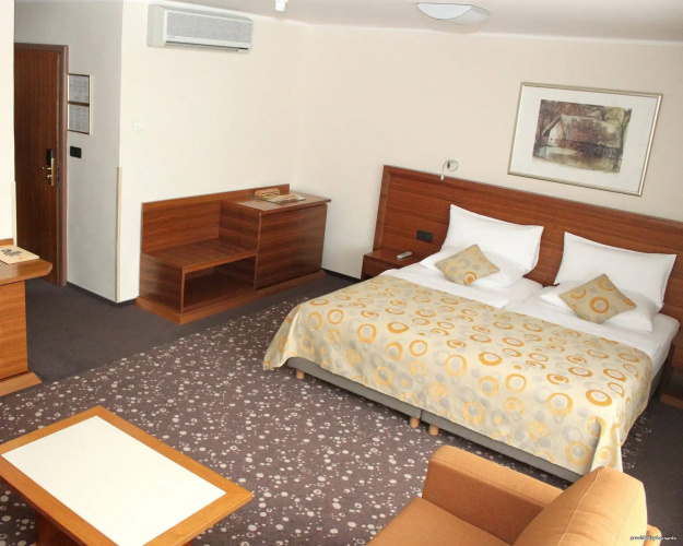Hotel Piramida