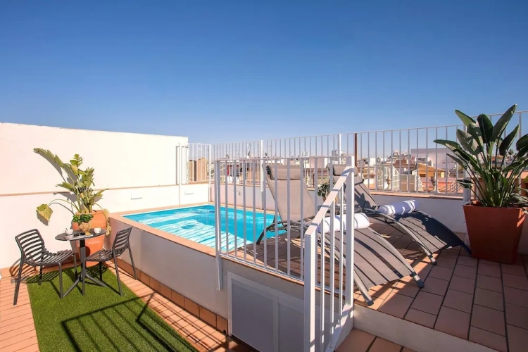 2 Bedrooms Apartment