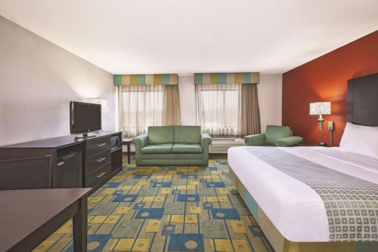 Deluxe Double Studio Suite