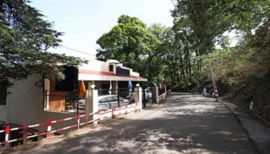 Hotel Dolls Inn