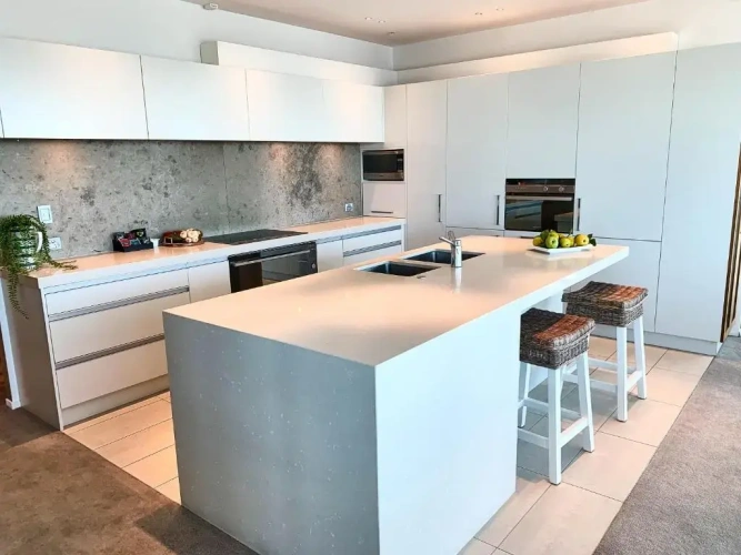 3 Bedrooms Premier Apartment with sea view