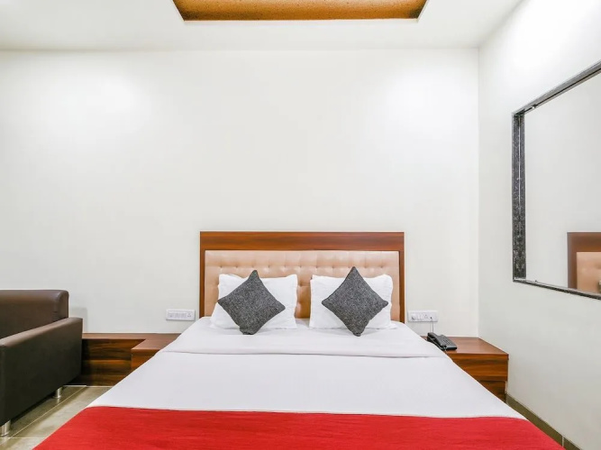 OYO 7057 Global Inn