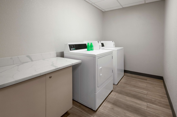 La Quinta Inn by Wyndham Columbus Dublin photo 21