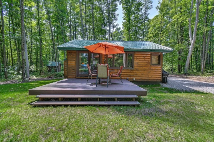 2 Bedrooms Cottage