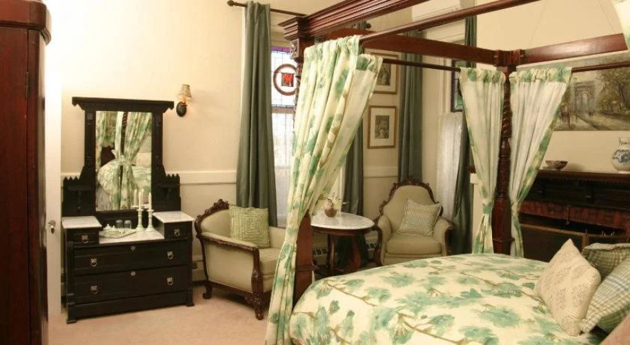 Grand Victorian